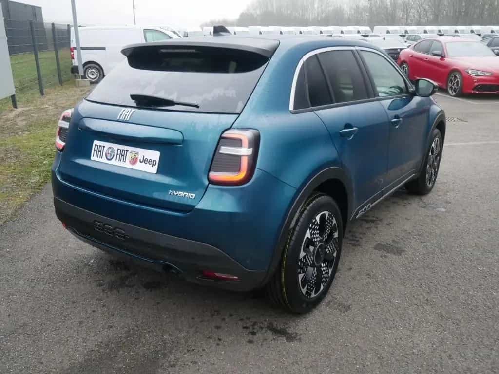 Fiat 600 HYBRID LA PRIMA 1.2 110 PS DCT6 LED NAVI KAM 05/2026-photo-2