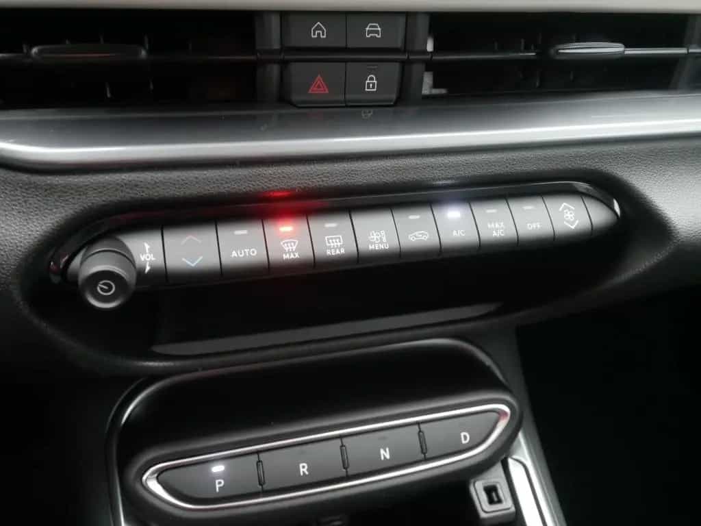 Fiat 600 HYBRID LA PRIMA 1.2 110 PS DCT6 LED NAVI KAM 05/2026-photo-29