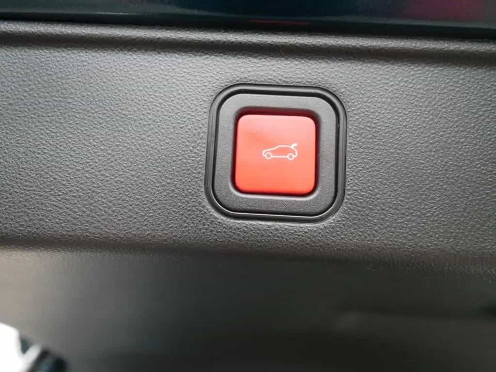 Fiat 600 HYBRID LA PRIMA 1.2 110 PS DCT6 LED NAVI KAM 05/2026-photo-39