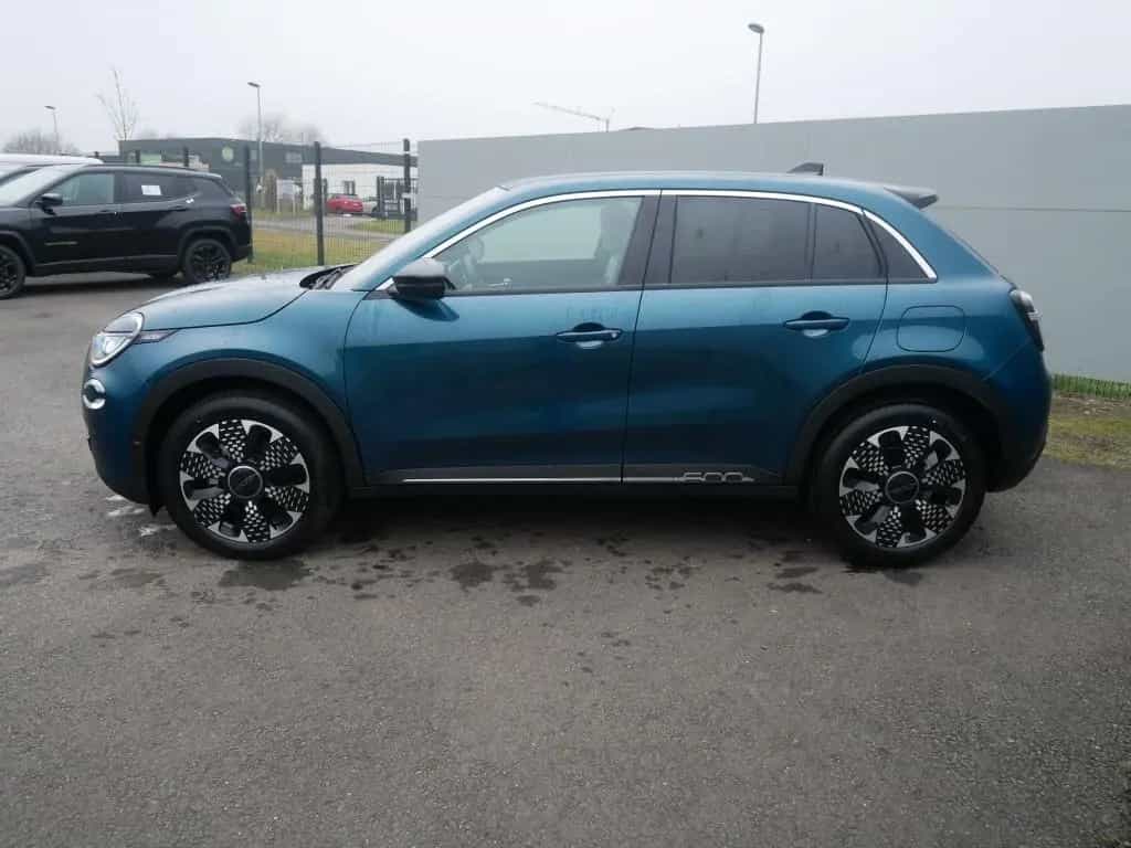 Fiat 600 HYBRID LA PRIMA 1.2 110 PS DCT6 LED NAVI KAM 05/2026-photo-5