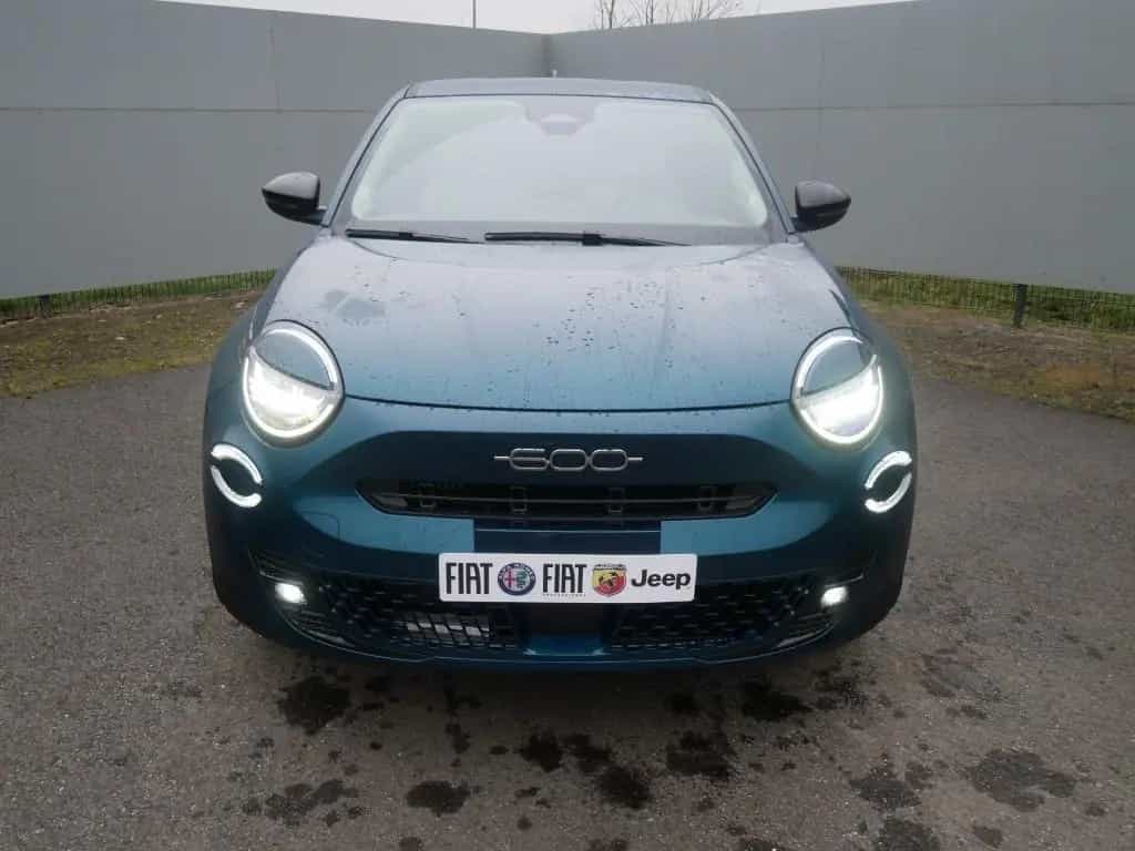 Fiat 600 HYBRID LA PRIMA 1.2 110 PS DCT6 LED NAVI KAM 05/2026-photo-7
