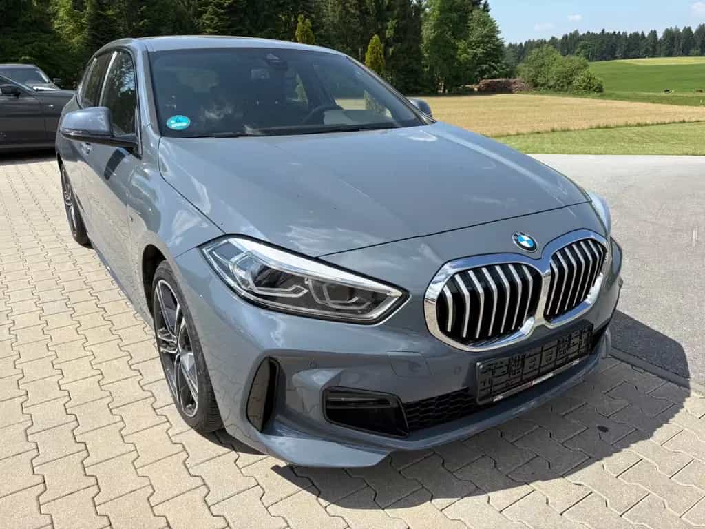 BMW 120 d xDrive Limousine M Sport Aut. LED DAB 10/2020-photo-2