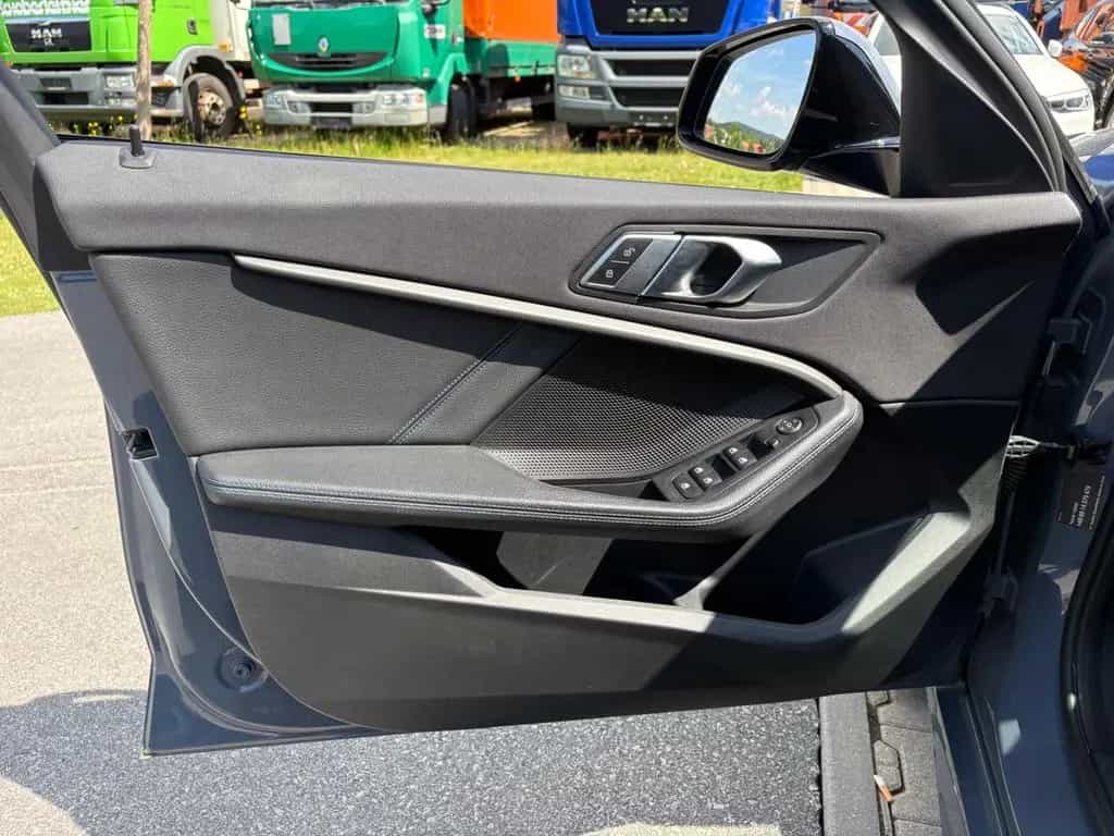 BMW 120 d xDrive Limousine M Sport Aut. LED DAB 10/2020-photo-28