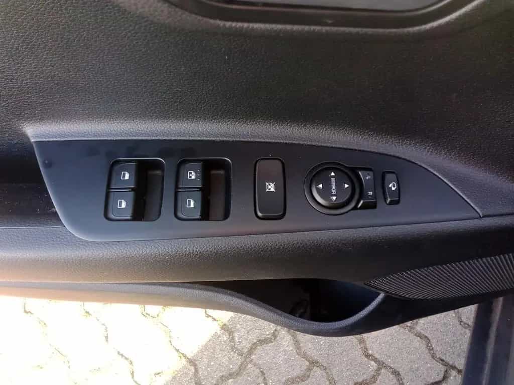 Kia Stonic Vision/NAVI/KAM/PDC/SITZHZG/TEMPO/SPUR 03/2022-photo-13