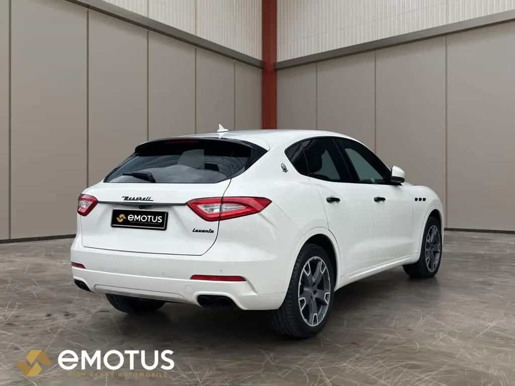 Maserati Levante °KEY°KAM°MEM°ST-HT°LED° 11/2016-photo-1