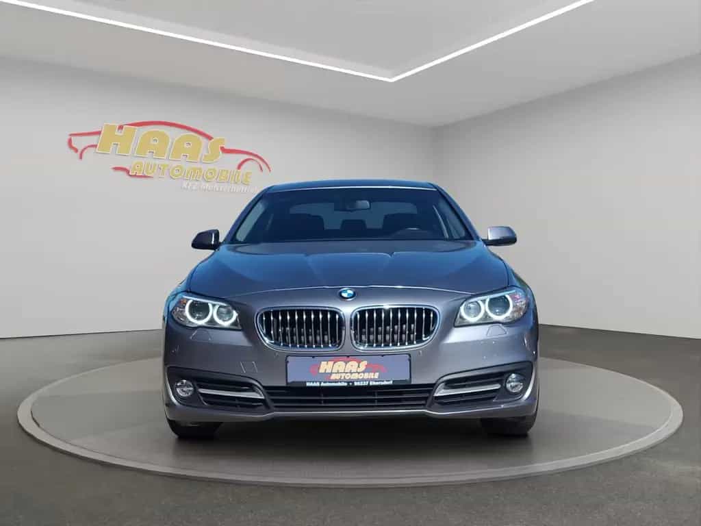 BMW 520 i Lim. *Bi-Xenon*Navi*PDC* 06/2015-photo-1