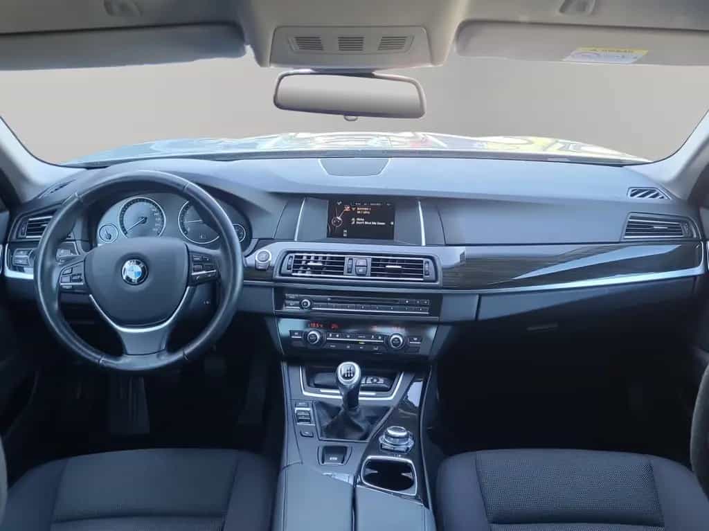 BMW 520 i Lim. *Bi-Xenon*Navi*PDC* 06/2015-photo-11