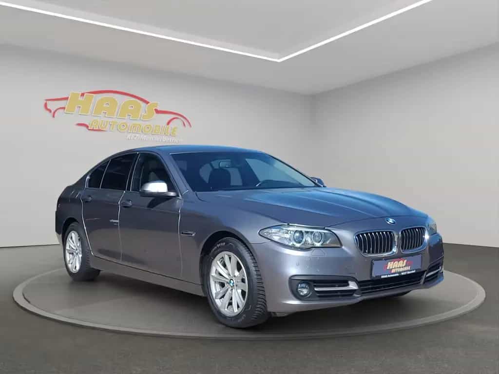 BMW 520 i Lim. *Bi-Xenon*Navi*PDC* 06/2015-photo-2