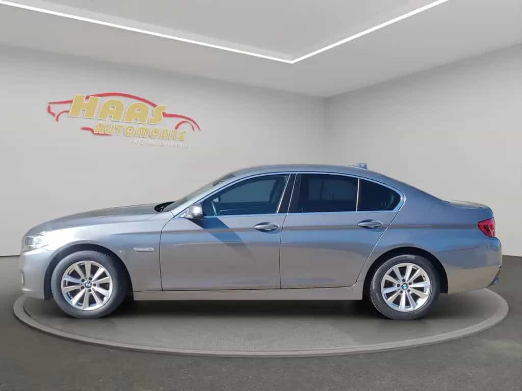 BMW 520 i Lim. *Bi-Xenon*Navi*PDC* 06/2015-photo-3
