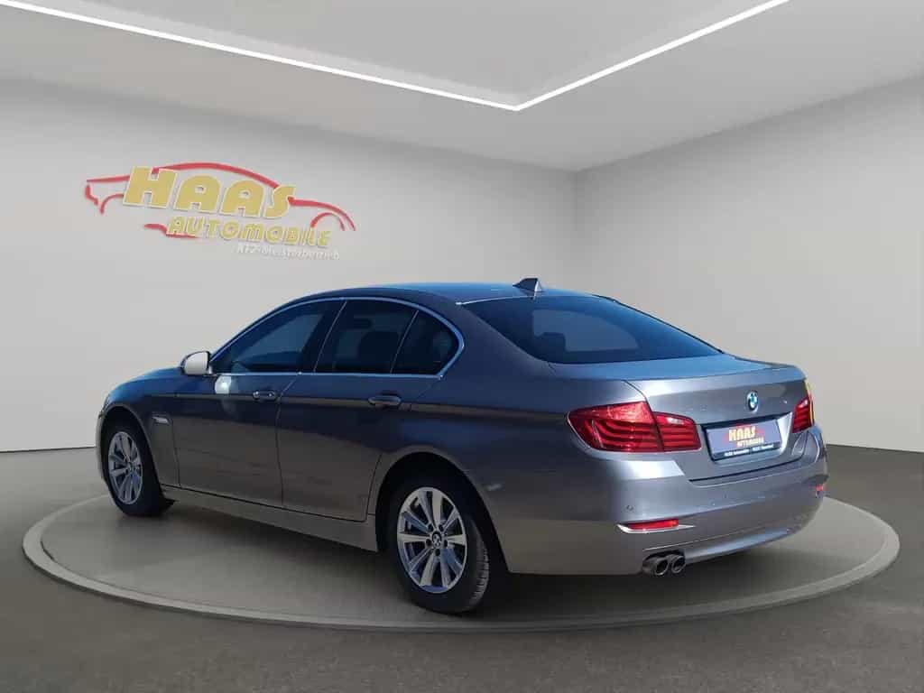 BMW 520 i Lim. *Bi-Xenon*Navi*PDC* 06/2015-photo-5