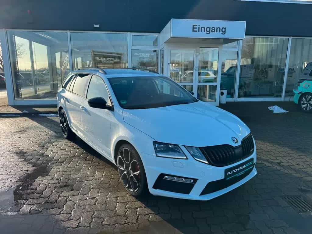Skoda Octavia Combi RS 245 LED, AHK, Kamera 10/2018-photo-0