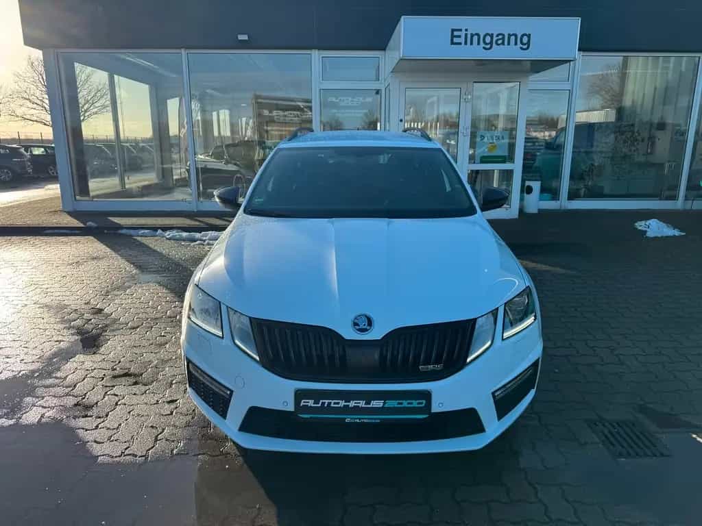 Skoda Octavia Combi RS 245 LED, AHK, Kamera 10/2018-photo-1