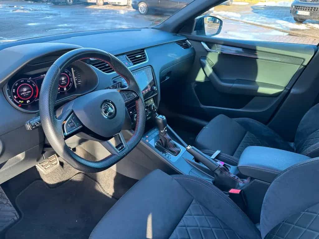 Skoda Octavia Combi RS 245 LED, AHK, Kamera 10/2018-photo-12