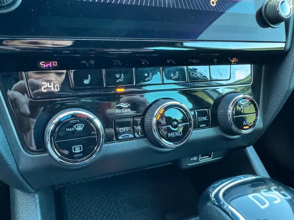 Skoda Octavia Combi RS 245 LED, AHK, Kamera 10/2018-photo-25