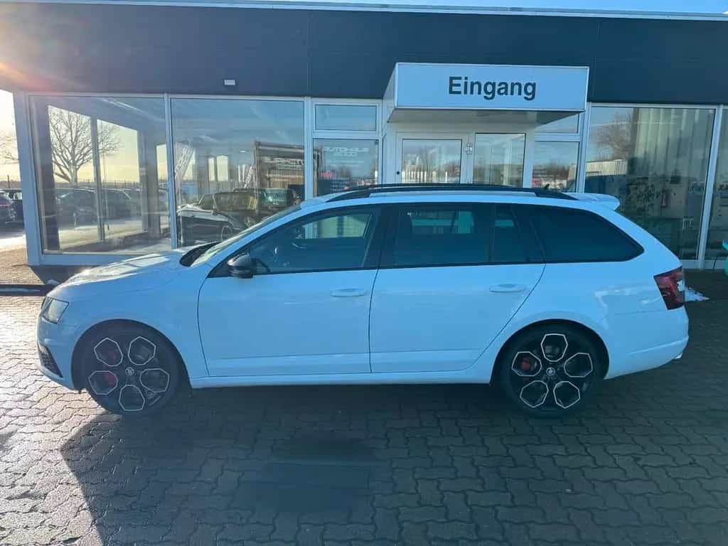 Skoda Octavia Combi RS 245 LED, AHK, Kamera 10/2018-photo-3