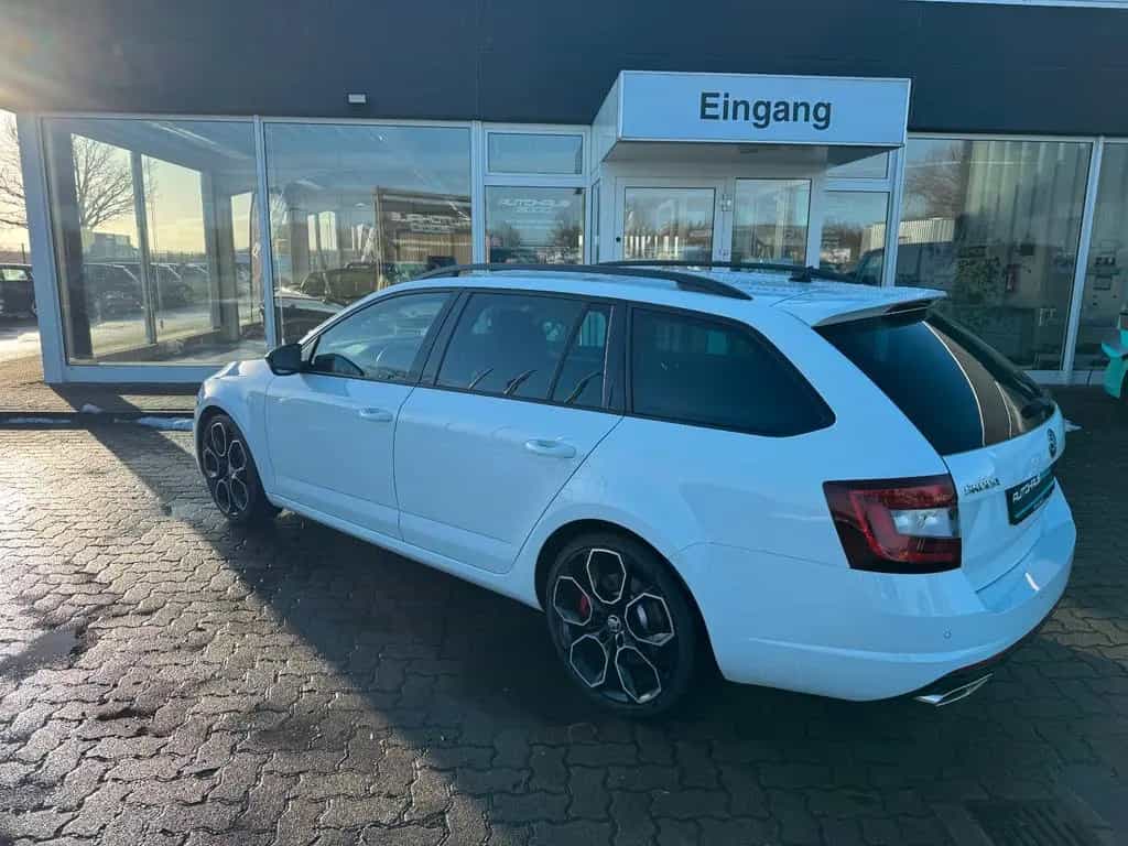 Skoda Octavia Combi RS 245 LED, AHK, Kamera 10/2018-photo-4