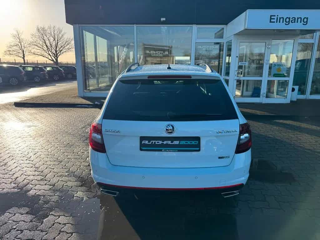 Skoda Octavia Combi RS 245 LED, AHK, Kamera 10/2018-photo-5