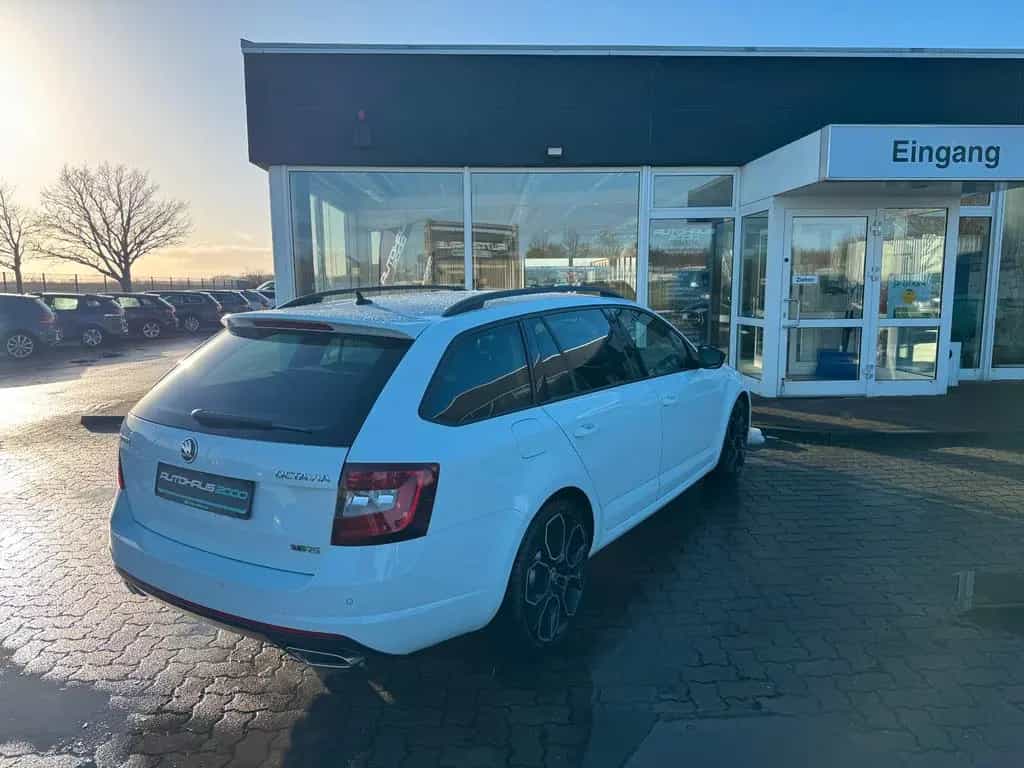 Skoda Octavia Combi RS 245 LED, AHK, Kamera 10/2018-photo-6