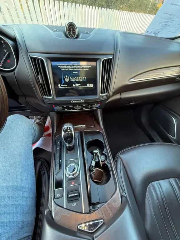 Maserati Levante V6 Diesel 275 CV AWD 01/2017-photo-13