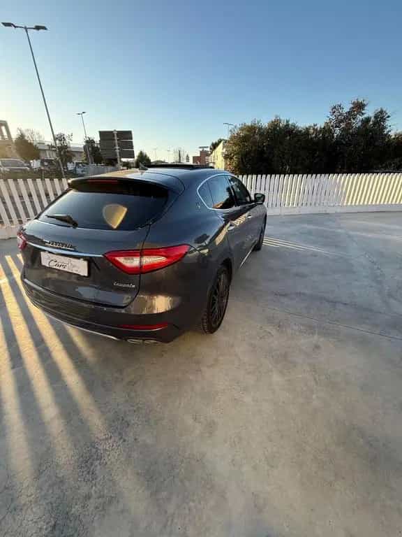 Maserati Levante V6 Diesel 275 CV AWD 01/2017-photo-5