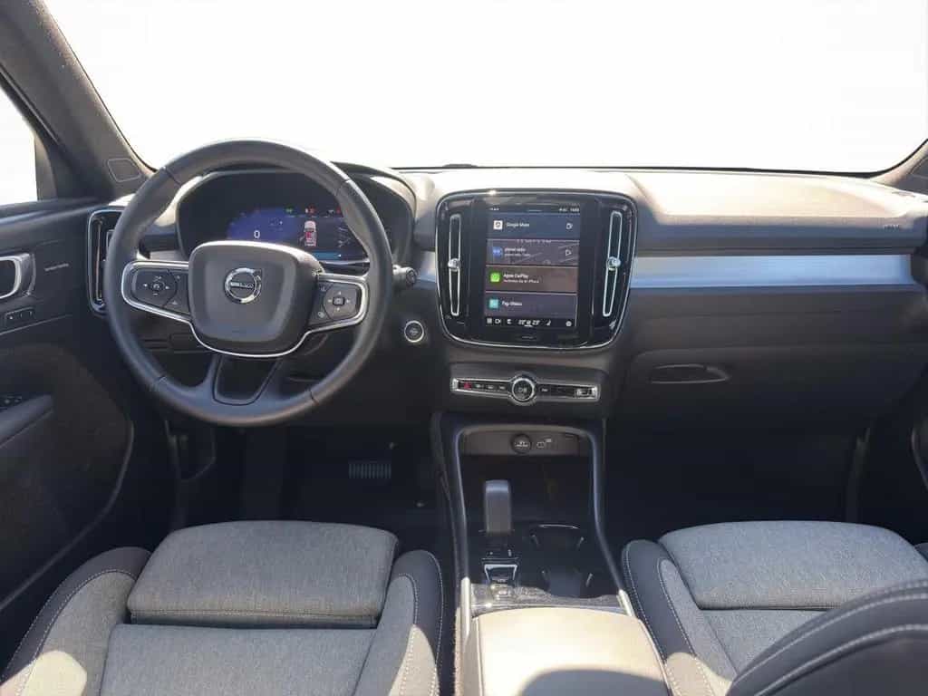 Volvo XC40 B3 Black Edition Plus H/K RFK NAV LED 20" 03/2025-photo-11