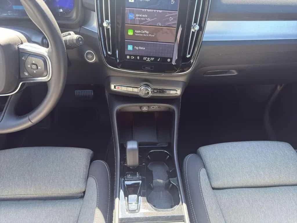 Volvo XC40 B3 Black Edition Plus H/K RFK NAV LED 20" 03/2025-photo-12