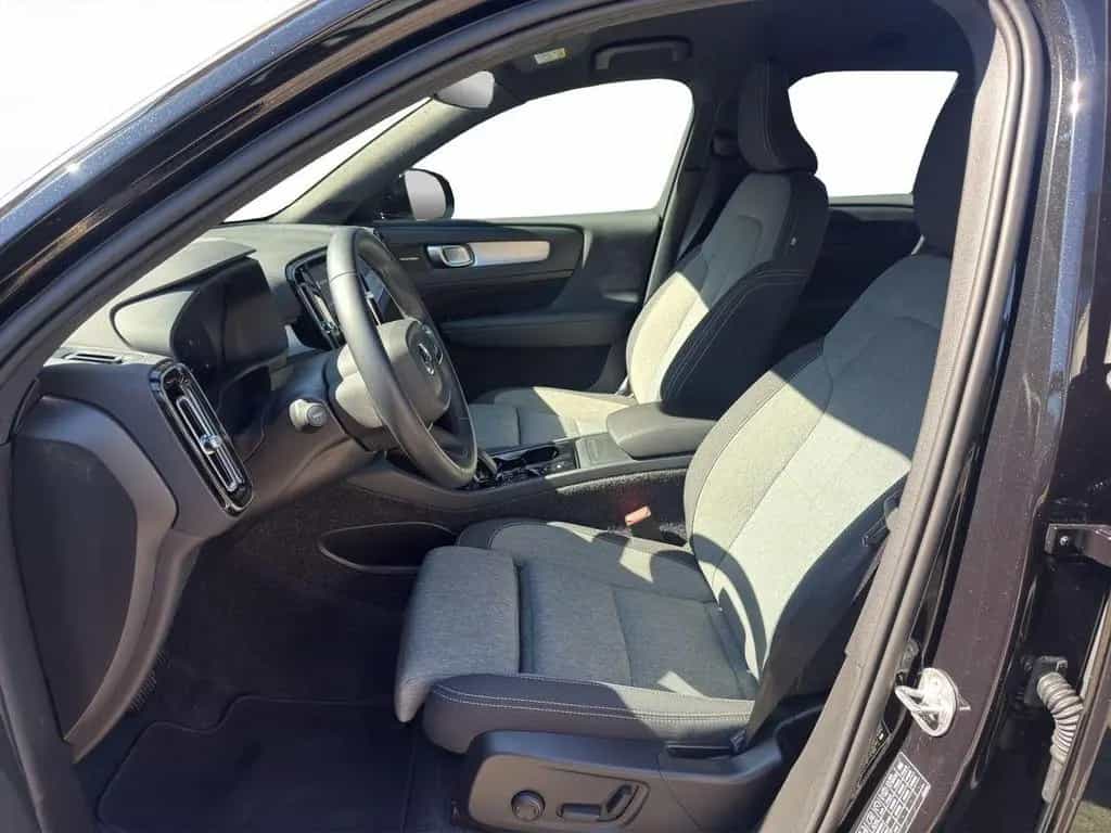 Volvo XC40 B3 Black Edition Plus H/K RFK NAV LED 20" 03/2025-photo-8