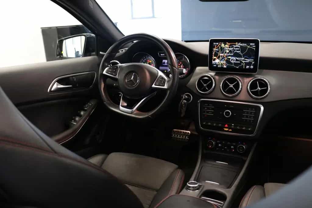Mercedes-Benz GLA 220 CDI AMG-LINE / d 4Matic/PANO/ACC/KAMERA 05/2015-photo-22