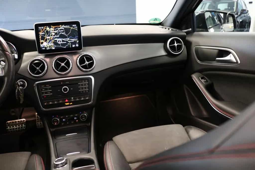 Mercedes-Benz GLA 220 CDI AMG-LINE / d 4Matic/PANO/ACC/KAMERA 05/2015-photo-23