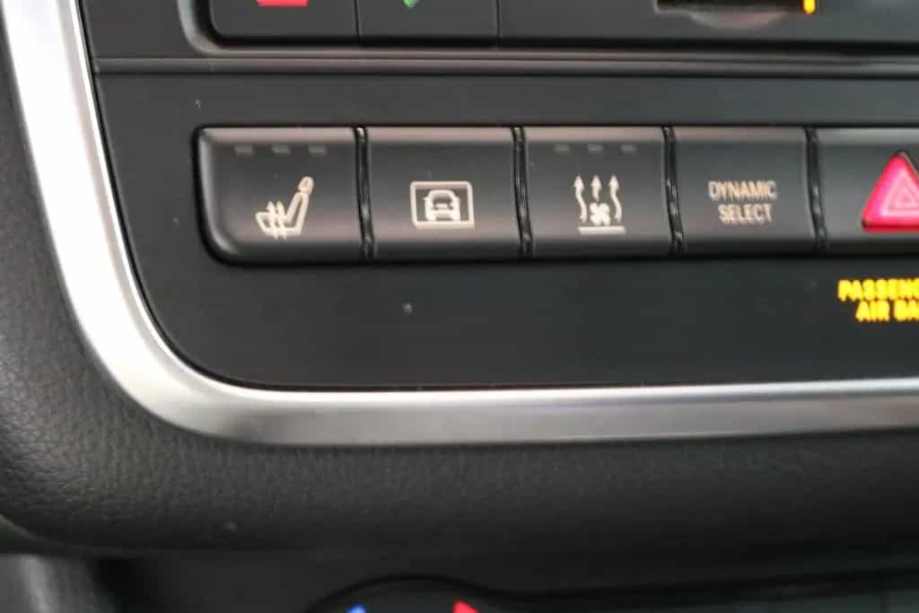 Mercedes-Benz GLA 220 CDI AMG-LINE / d 4Matic/PANO/ACC/KAMERA 05/2015-photo-27