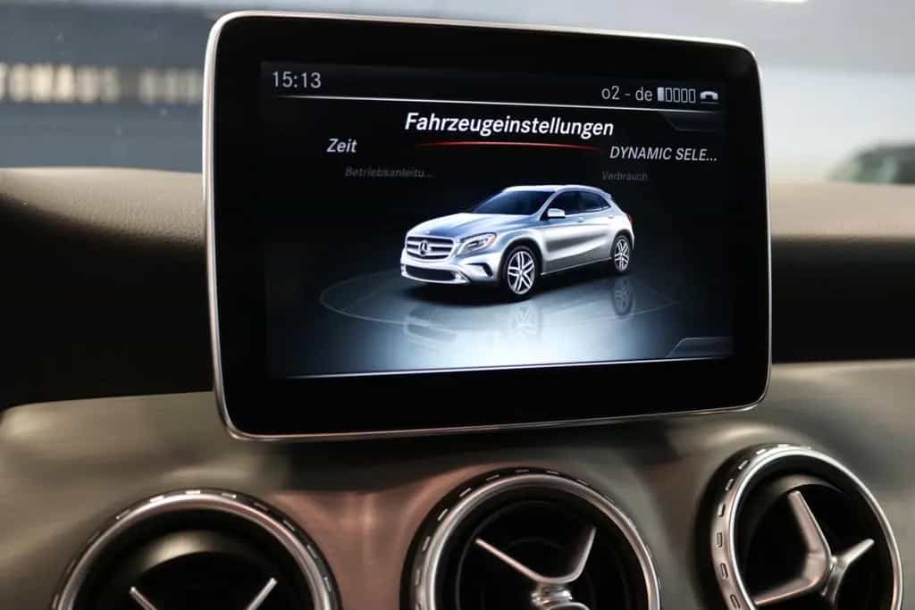 Mercedes-Benz GLA 220 CDI AMG-LINE / d 4Matic/PANO/ACC/KAMERA 05/2015-photo-32