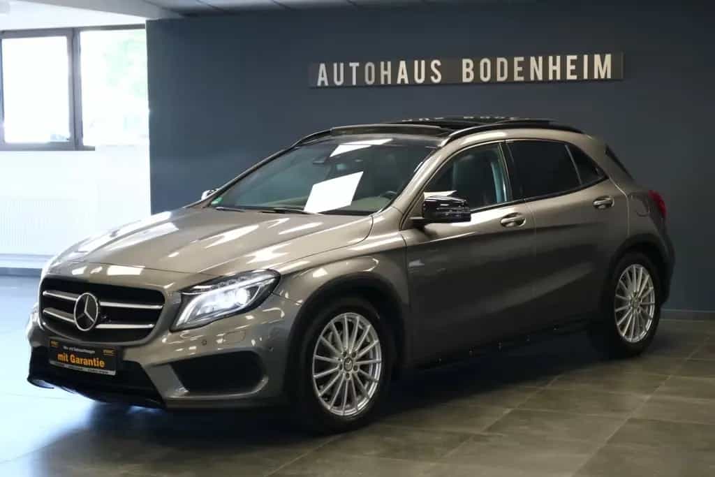 Mercedes-Benz GLA 220 CDI AMG-LINE / d 4Matic/PANO/ACC/KAMERA 05/2015-photo-5