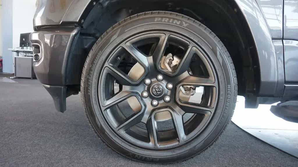 Dodge RAM LARAMIE 22 Zoll*Pano*eTorque*AHK*Crew-Cab* 07/2021-photo-29