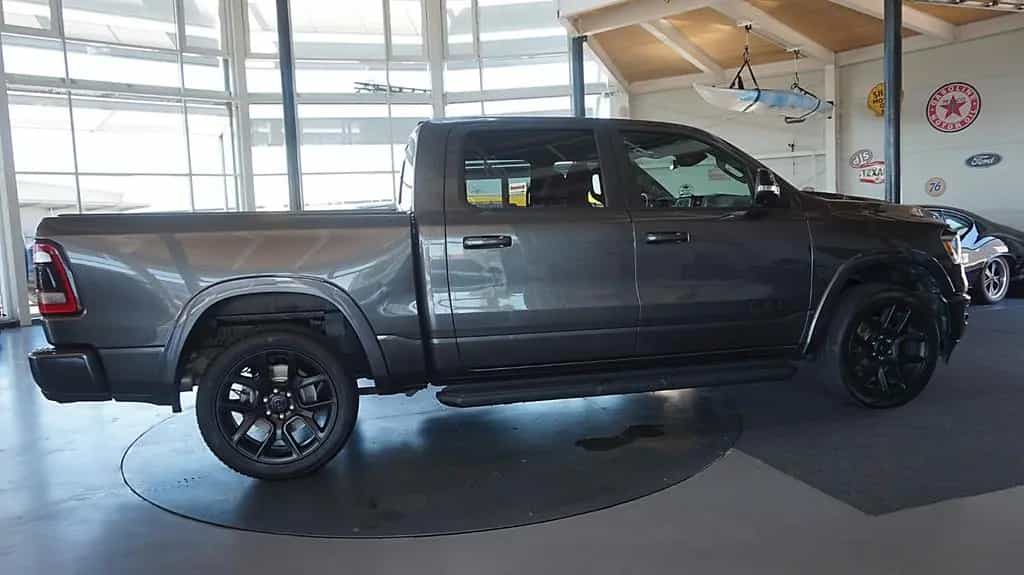 Dodge RAM LARAMIE 22 Zoll*Pano*eTorque*AHK*Crew-Cab* 07/2021-photo-3