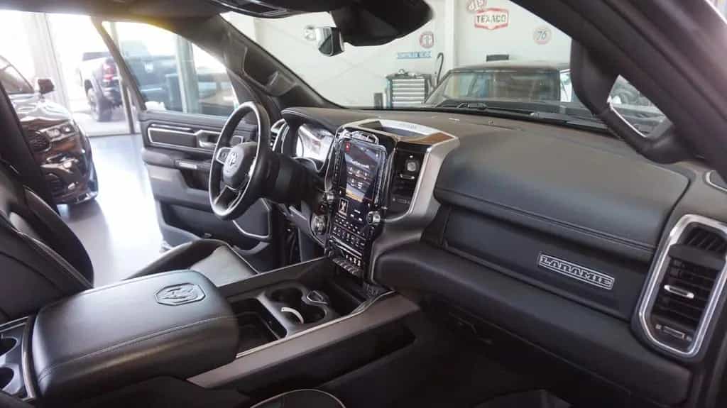 Dodge RAM LARAMIE 22 Zoll*Pano*eTorque*AHK*Crew-Cab* 07/2021-photo-9