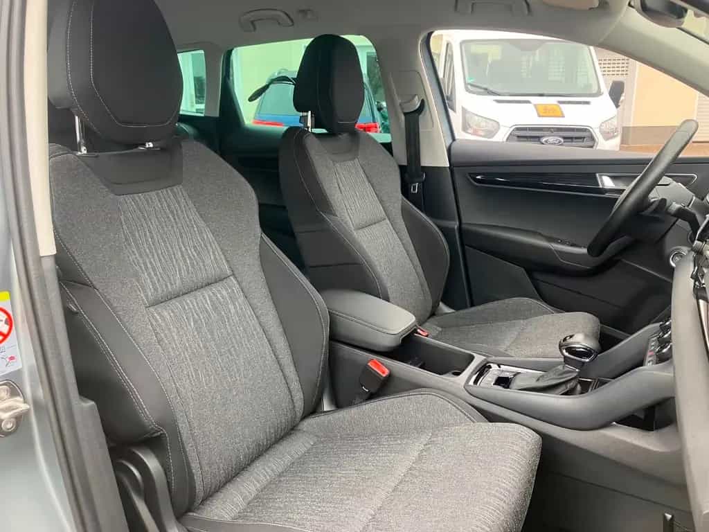 Skoda Karoq 1.5 TSI Style DSG ParkAssist LED Kamera 08/2018-photo-10