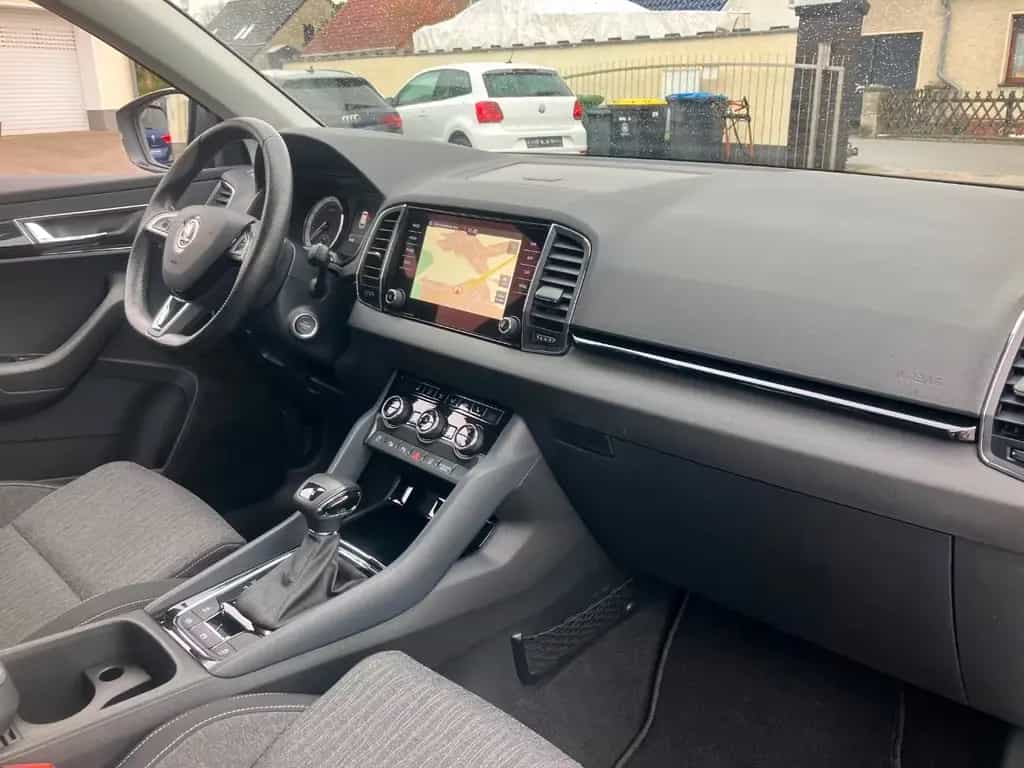 Skoda Karoq 1.5 TSI Style DSG ParkAssist LED Kamera 08/2018-photo-11
