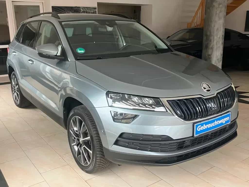 Skoda Karoq 1.5 TSI Style DSG ParkAssist LED Kamera 08/2018-photo-4
