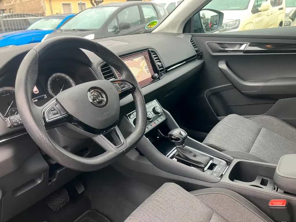 Skoda Karoq 1.5 TSI Style DSG ParkAssist LED Kamera 08/2018-photo-7