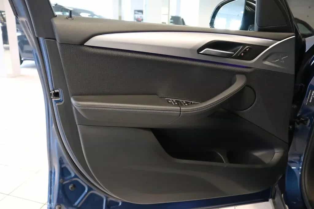 BMW X3 xDrive 20 d Advantage Pano HUD DAB+ Navi 11/2020-photo-13