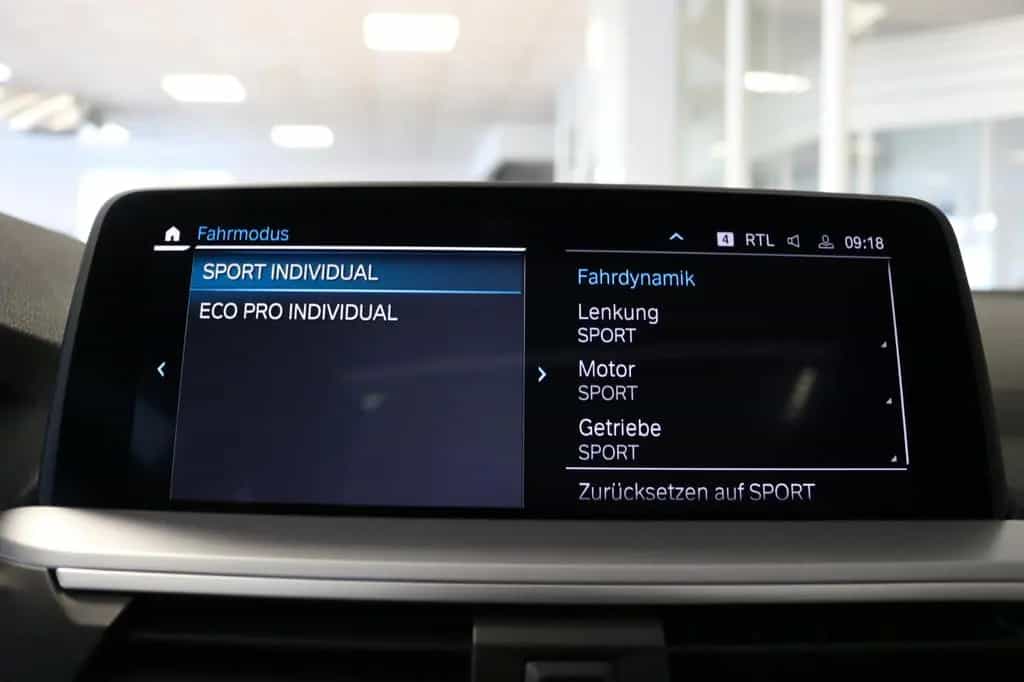 BMW X3 xDrive 20 d Advantage Pano HUD DAB+ Navi 11/2020-photo-21