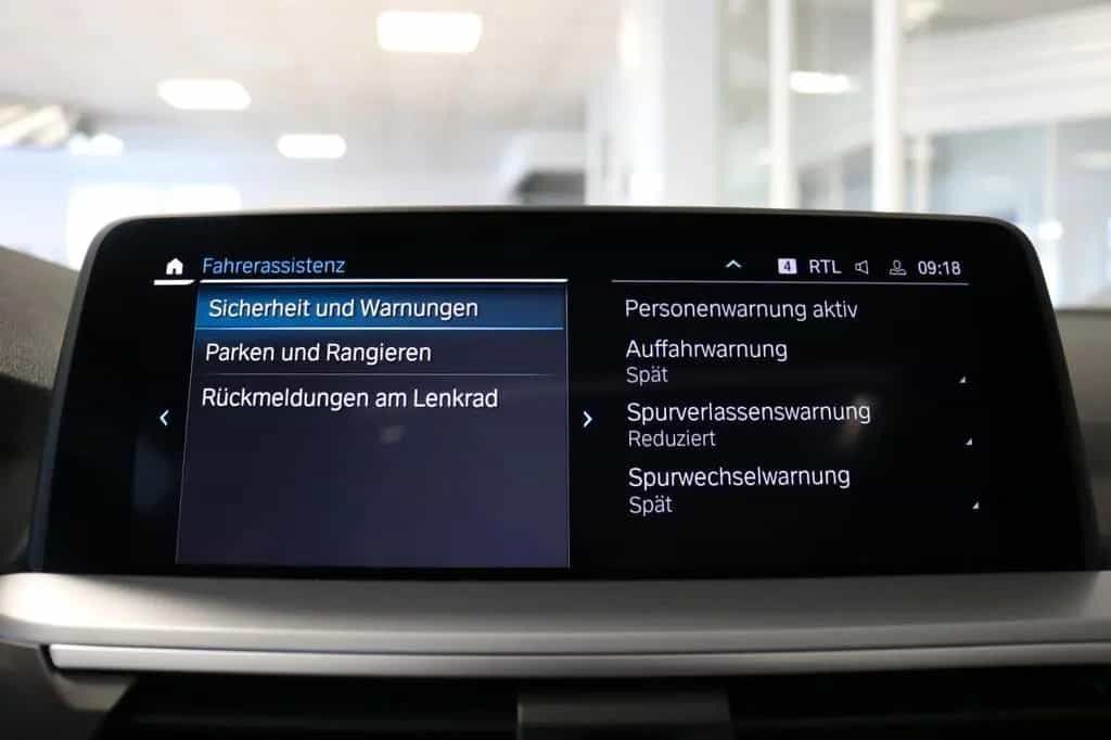 BMW X3 xDrive 20 d Advantage Pano HUD DAB+ Navi 11/2020-photo-23