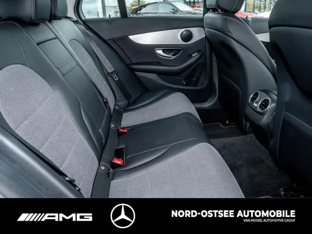 Mercedes-Benz C 250 d T AVANTGARDE NAVI TEMPO KAMERA AHK LED 02/2017-photo-10