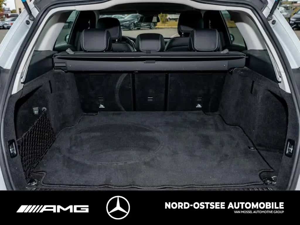 Mercedes-Benz C 250 d T AVANTGARDE NAVI TEMPO KAMERA AHK LED 02/2017-photo-13
