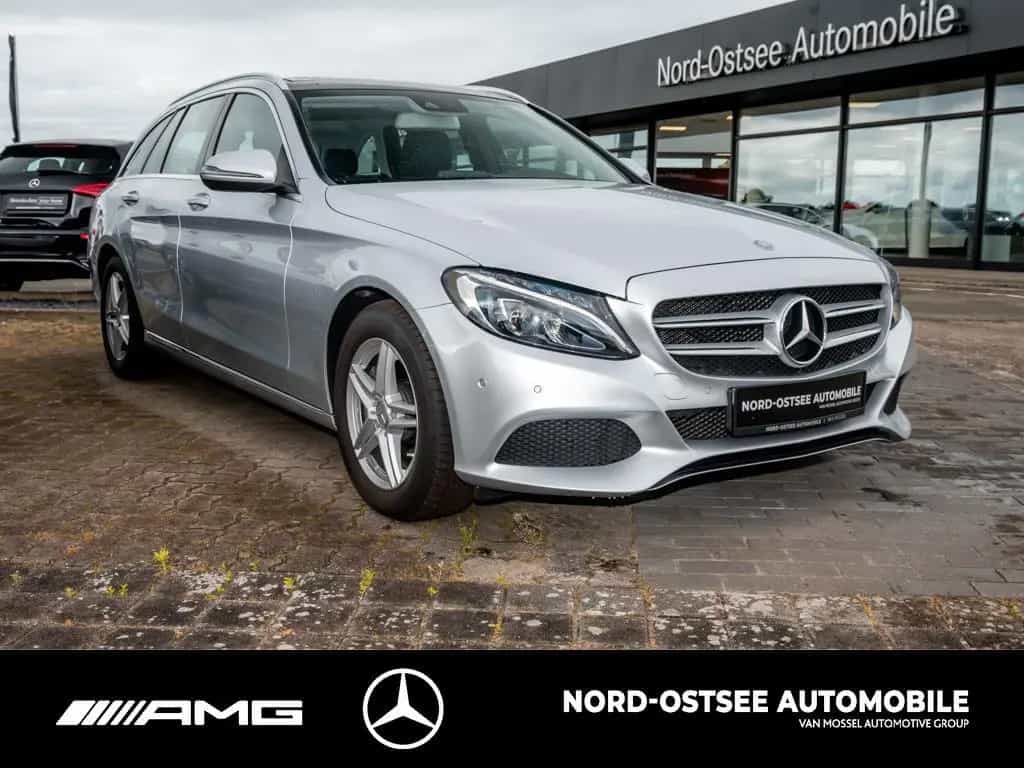 Mercedes-Benz C 250 d T AVANTGARDE NAVI TEMPO KAMERA AHK LED 02/2017-photo-2