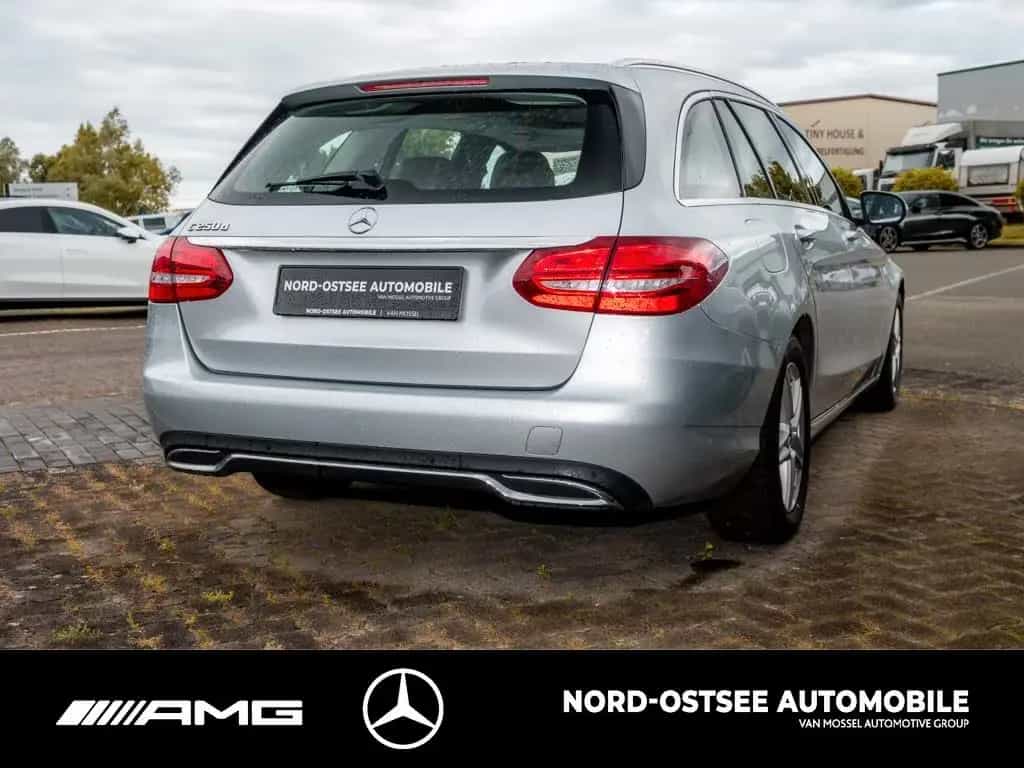 Mercedes-Benz C 250 d T AVANTGARDE NAVI TEMPO KAMERA AHK LED 02/2017-photo-3