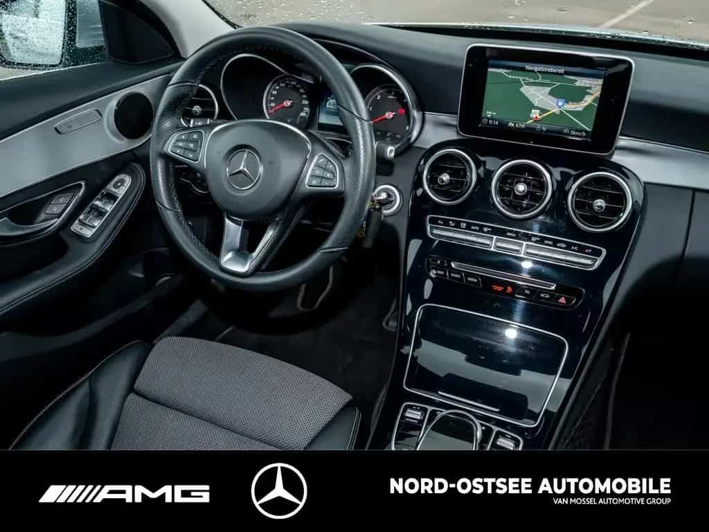 Mercedes-Benz C 250 d T AVANTGARDE NAVI TEMPO KAMERA AHK LED 02/2017-photo-7