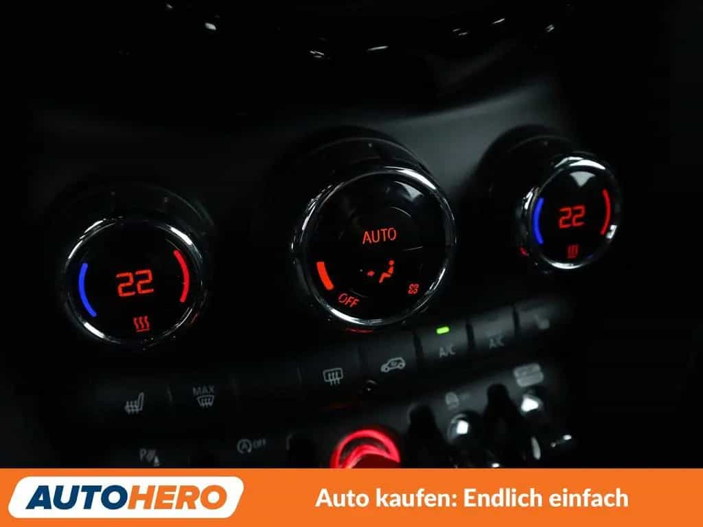 MINI Cooper S Aut.*NAVI*LED*TEMPO*PDC*SHZ* 11/2017-photo-21