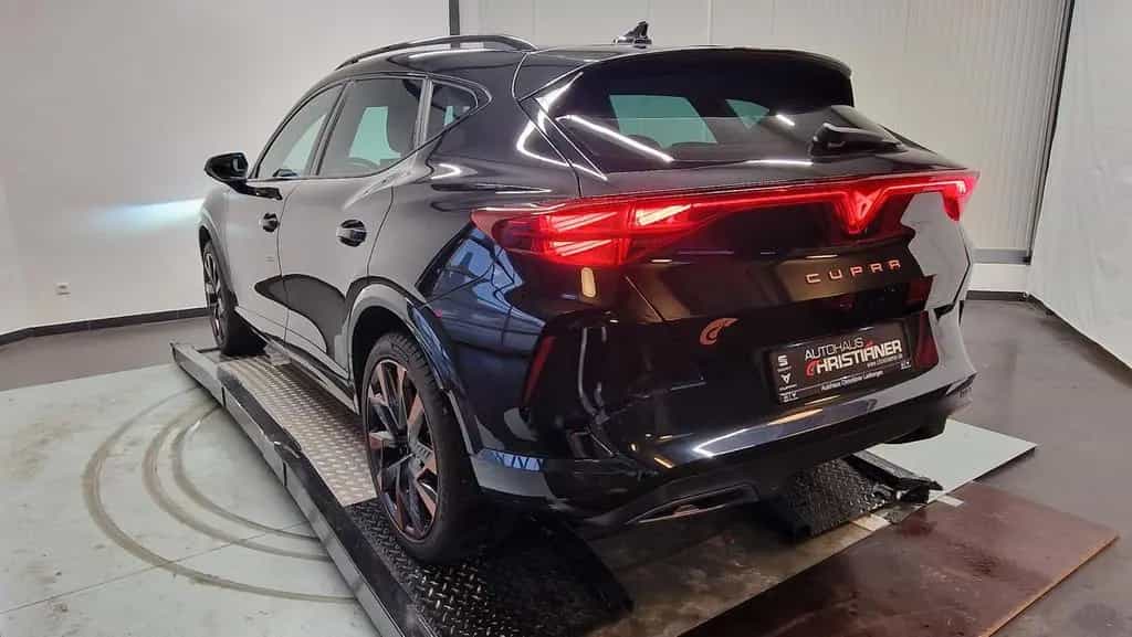 Cupra Formentor 1.5 eTSI Navi/ SHZ/ Panorama/ AHK/ ... 10/2024-photo-1