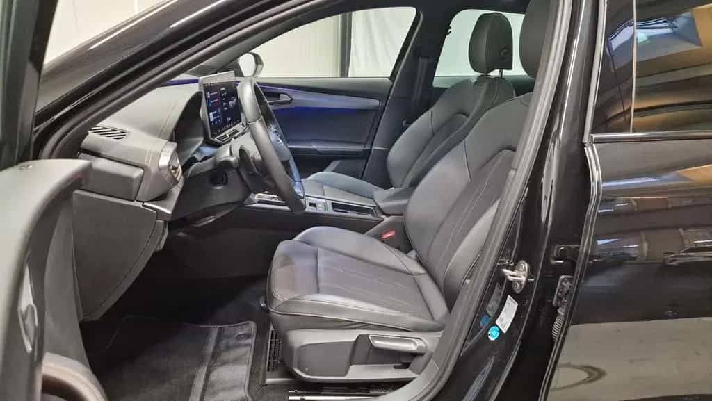 Cupra Formentor 1.5 eTSI Navi/ SHZ/ Panorama/ AHK/ ... 10/2024-photo-4